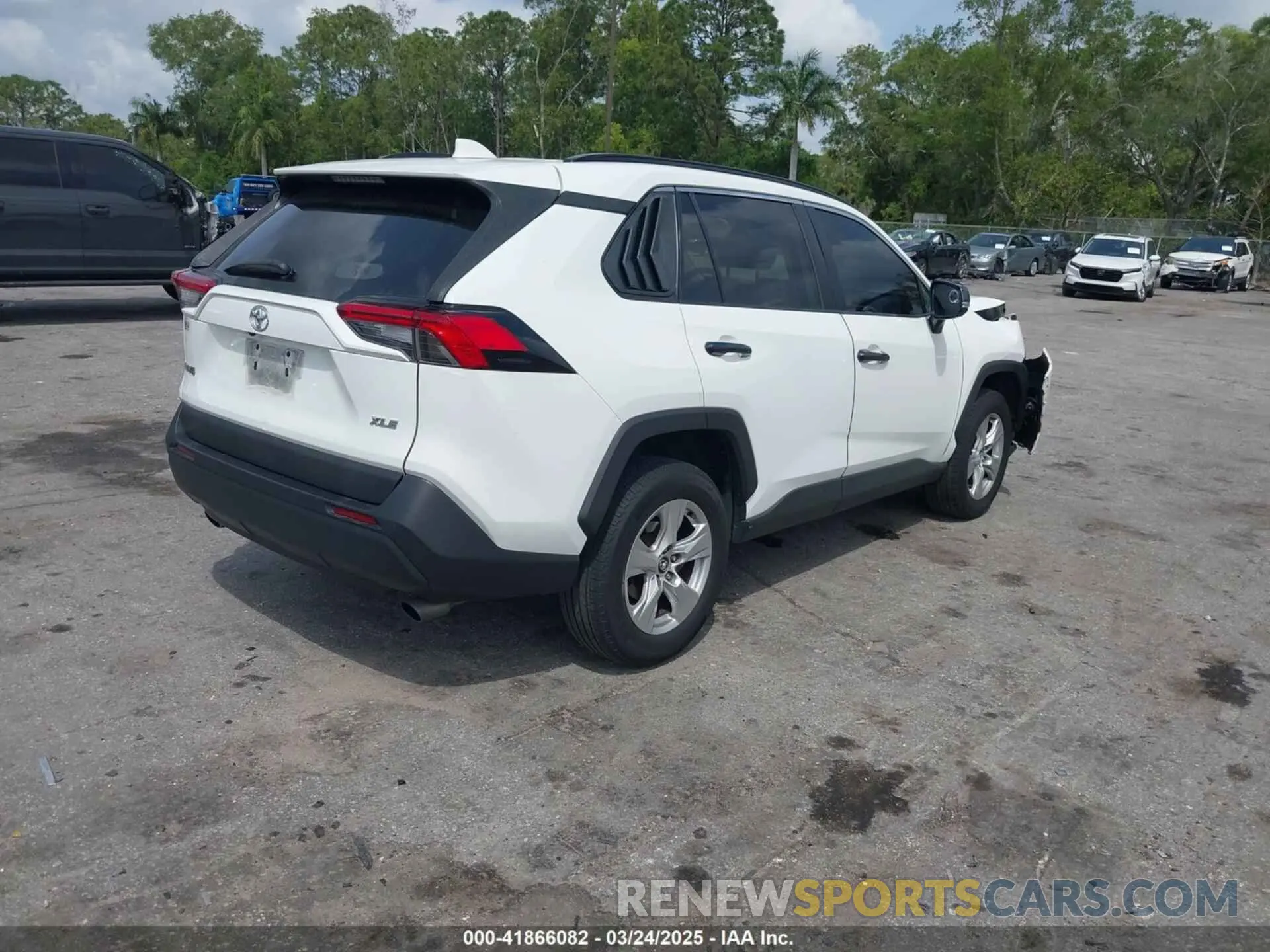 4 Фотография поврежденного автомобиля 2T3W1RFV8LC053206 TOYOTA RAV4 2020