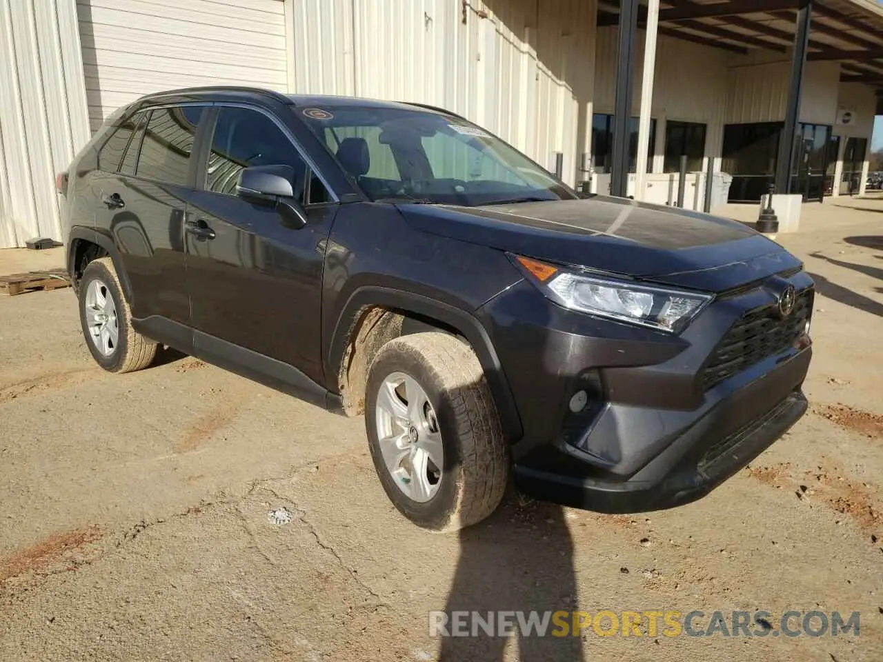 4 Photograph of a damaged car 2T3W1RFV8LC055487 TOYOTA RAV4 2020