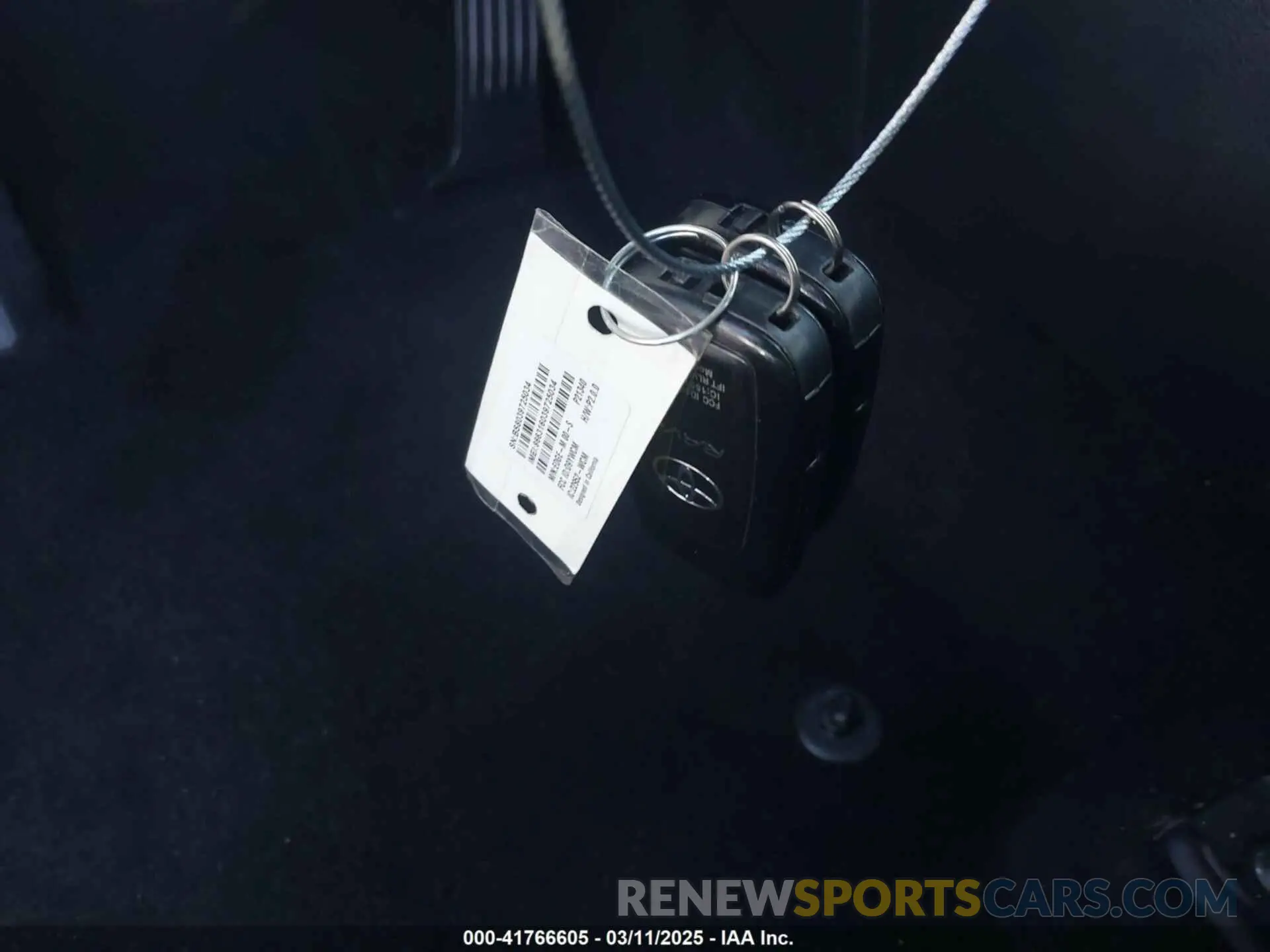11 Фотография поврежденного автомобиля 2T3W1RFV8LC082818 TOYOTA RAV4 2020