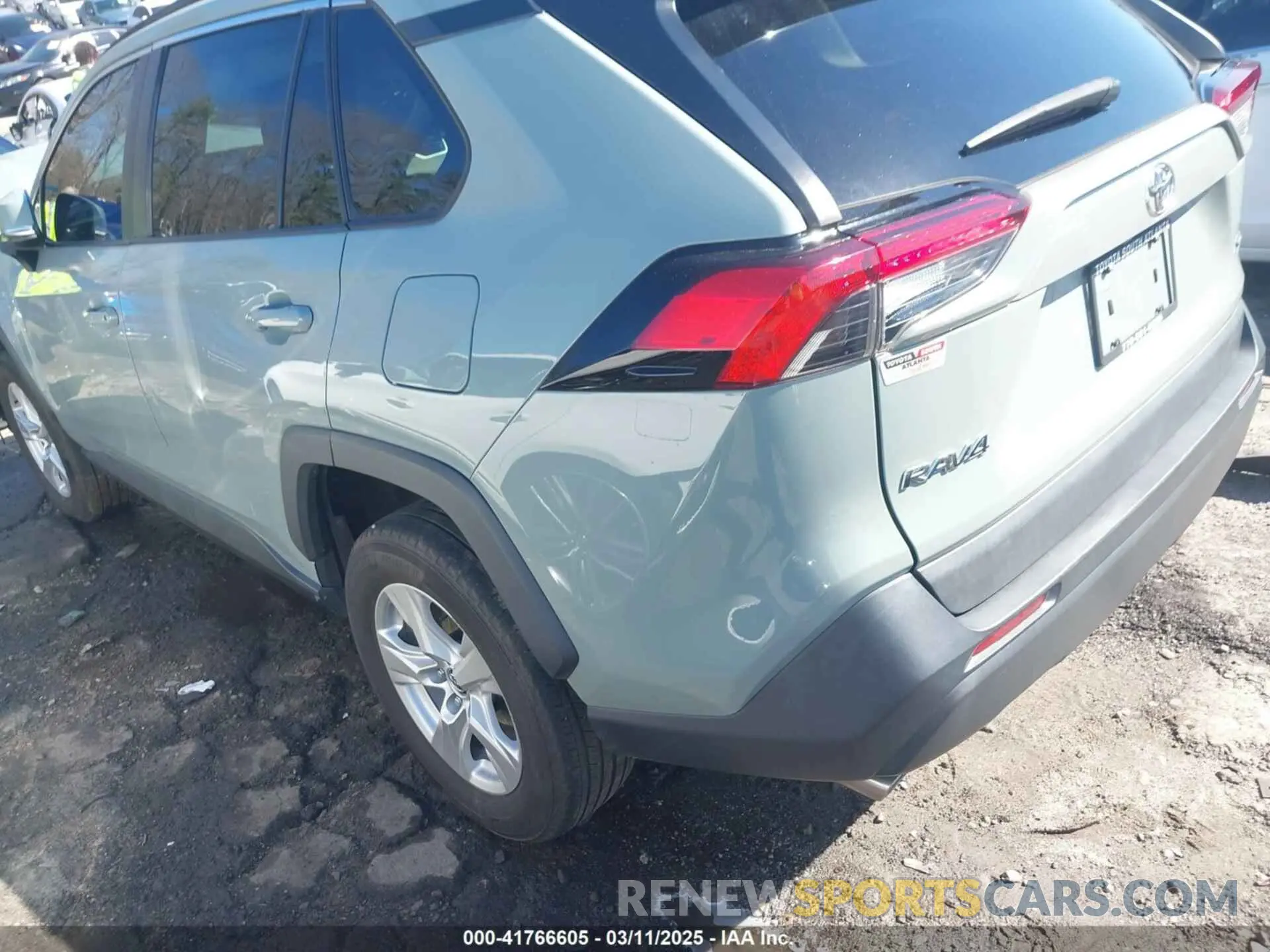 3 Фотография поврежденного автомобиля 2T3W1RFV8LC082818 TOYOTA RAV4 2020