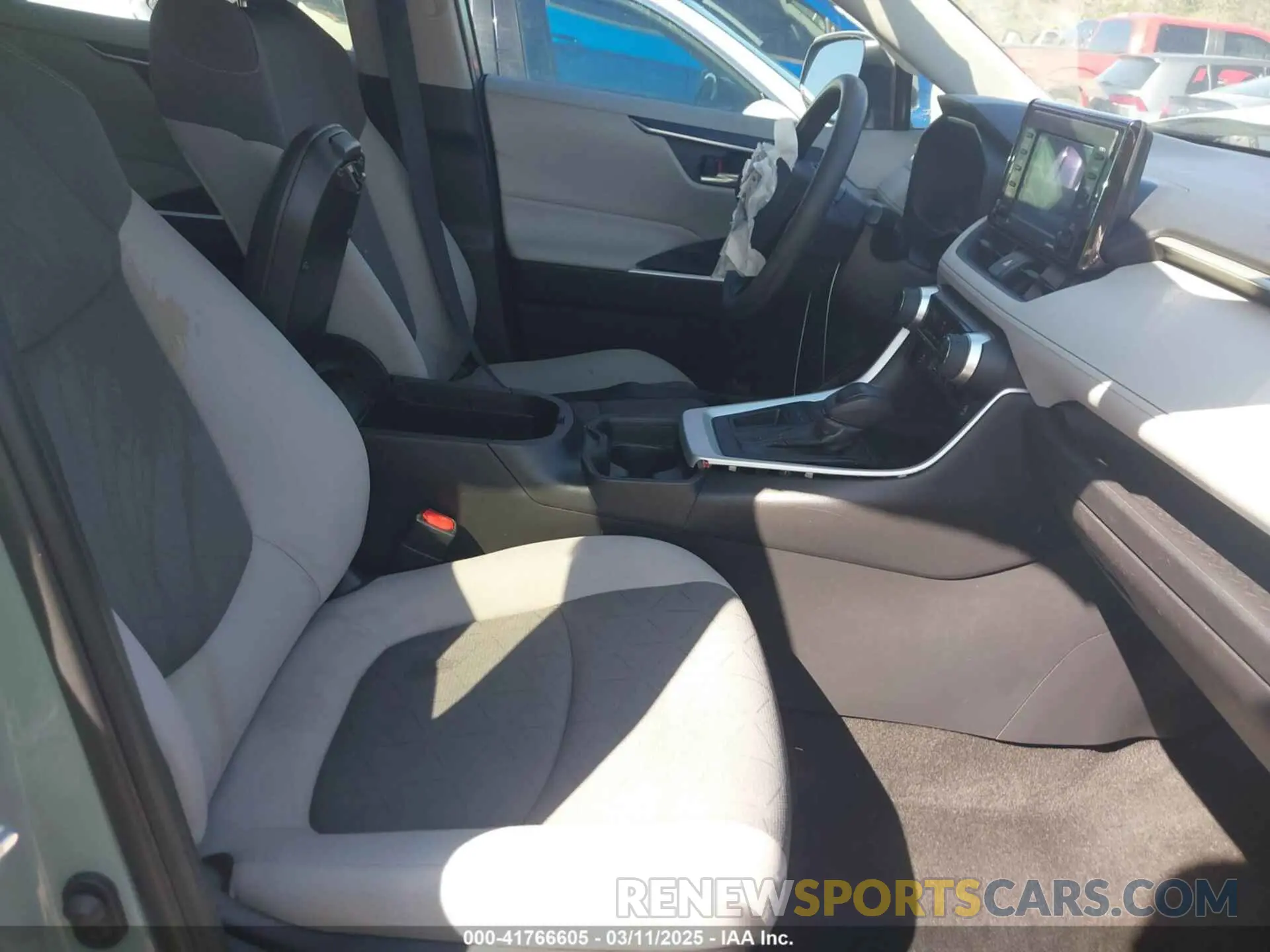 5 Фотография поврежденного автомобиля 2T3W1RFV8LC082818 TOYOTA RAV4 2020