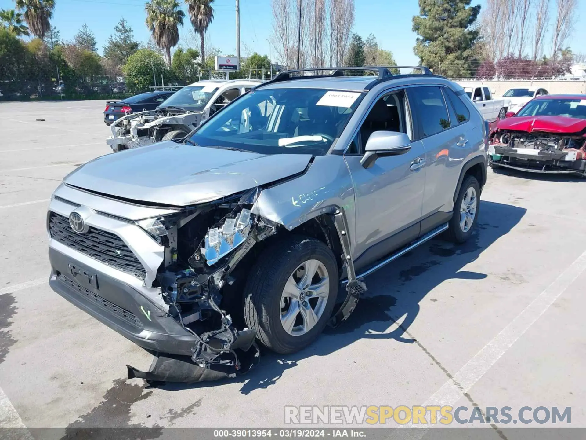 2 Photograph of a damaged car 2T3W1RFV8LW085300 TOYOTA RAV4 2020