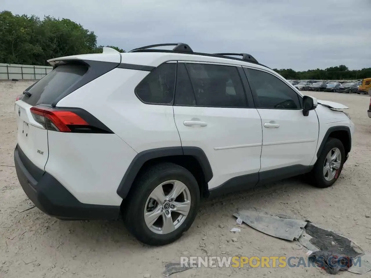 3 Photograph of a damaged car 2T3W1RFV8LW089721 TOYOTA RAV4 2020