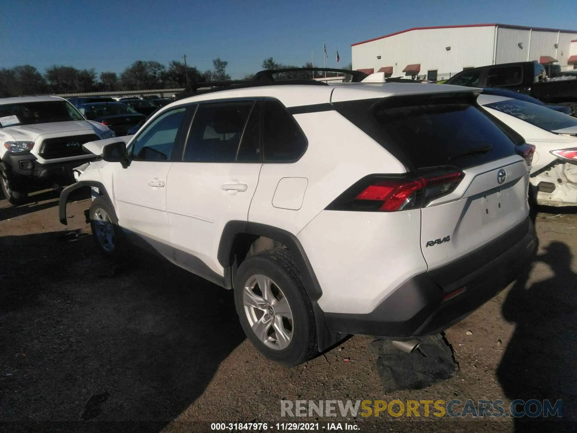 3 Photograph of a damaged car 2T3W1RFV8LW100118 TOYOTA RAV4 2020