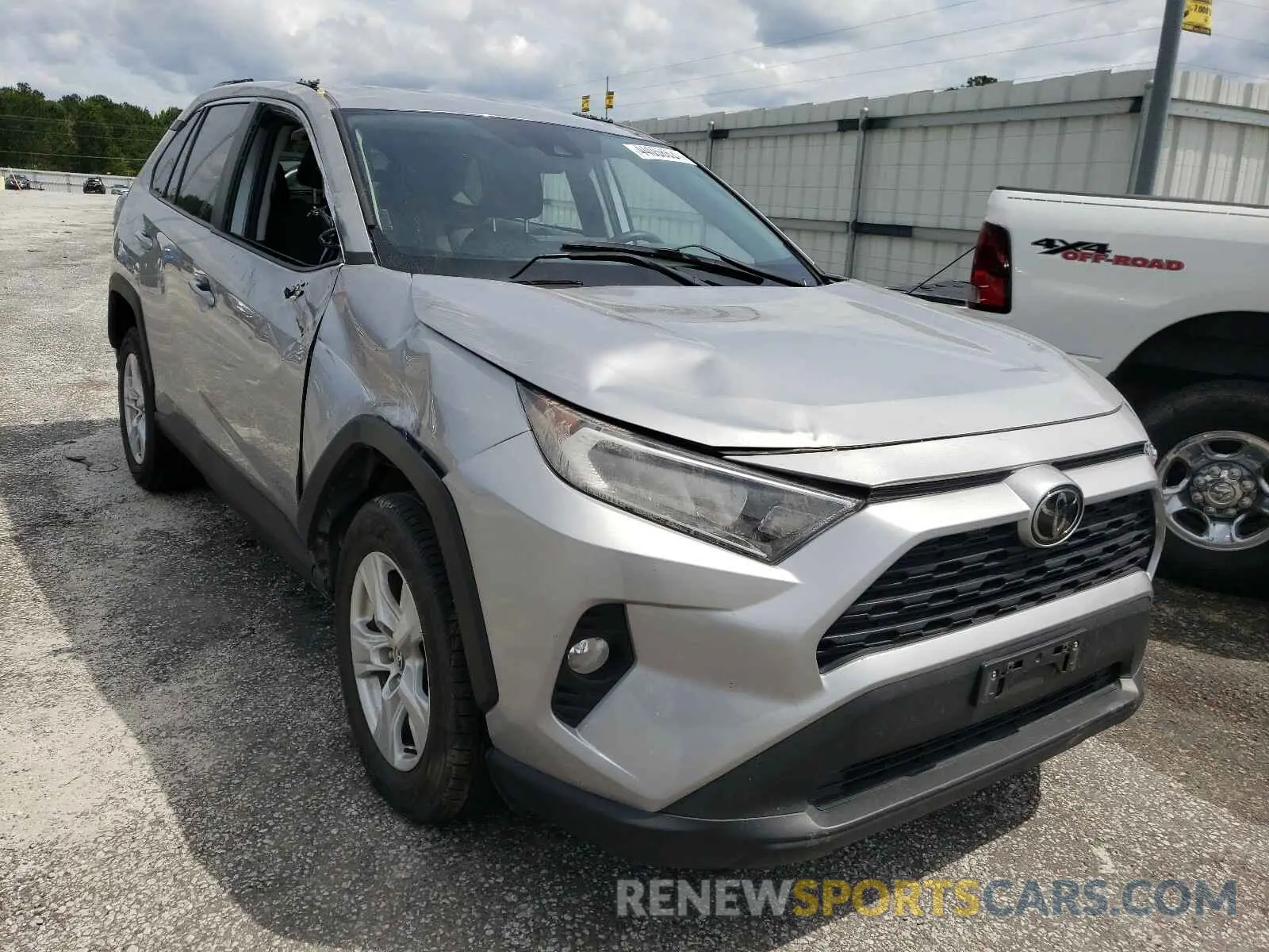 1 Photograph of a damaged car 2T3W1RFV9LC041033 TOYOTA RAV4 2020