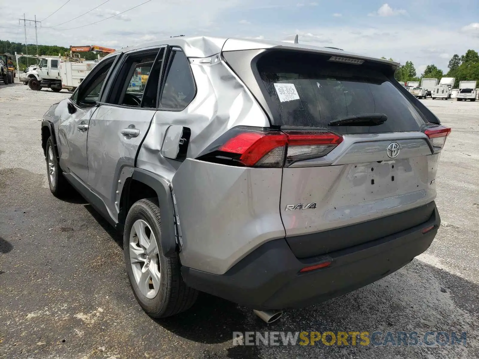 3 Photograph of a damaged car 2T3W1RFV9LC041033 TOYOTA RAV4 2020