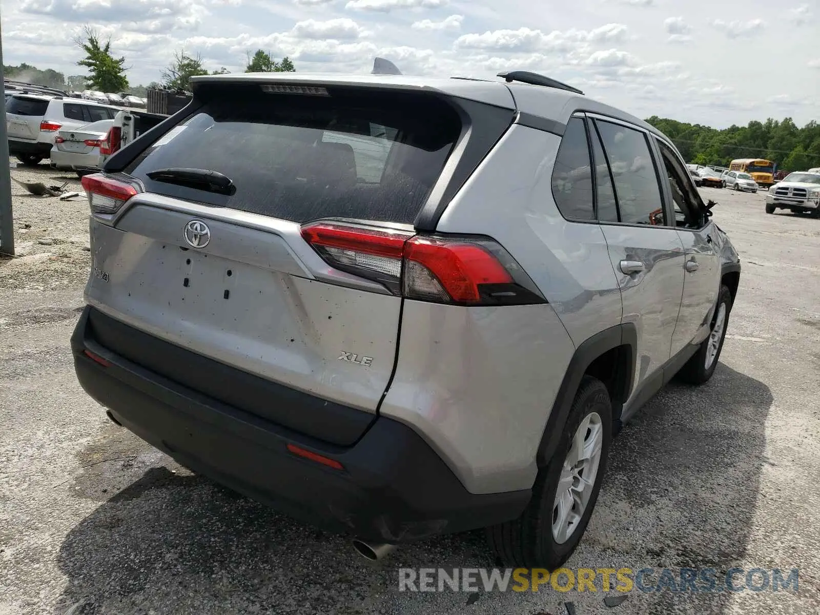 4 Photograph of a damaged car 2T3W1RFV9LC041033 TOYOTA RAV4 2020