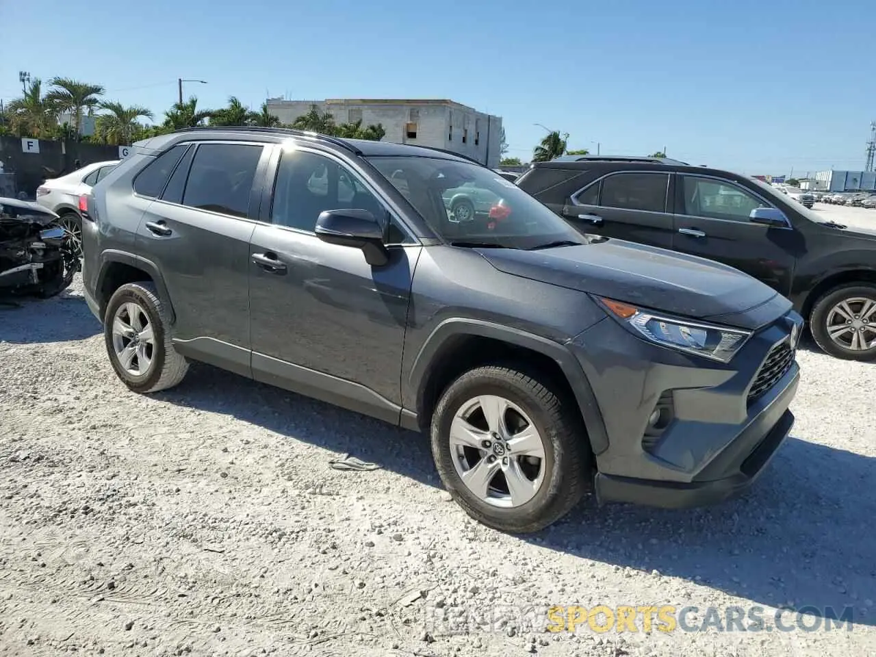4 Фотография поврежденного автомобиля 2T3W1RFV9LC054221 TOYOTA RAV4 2020