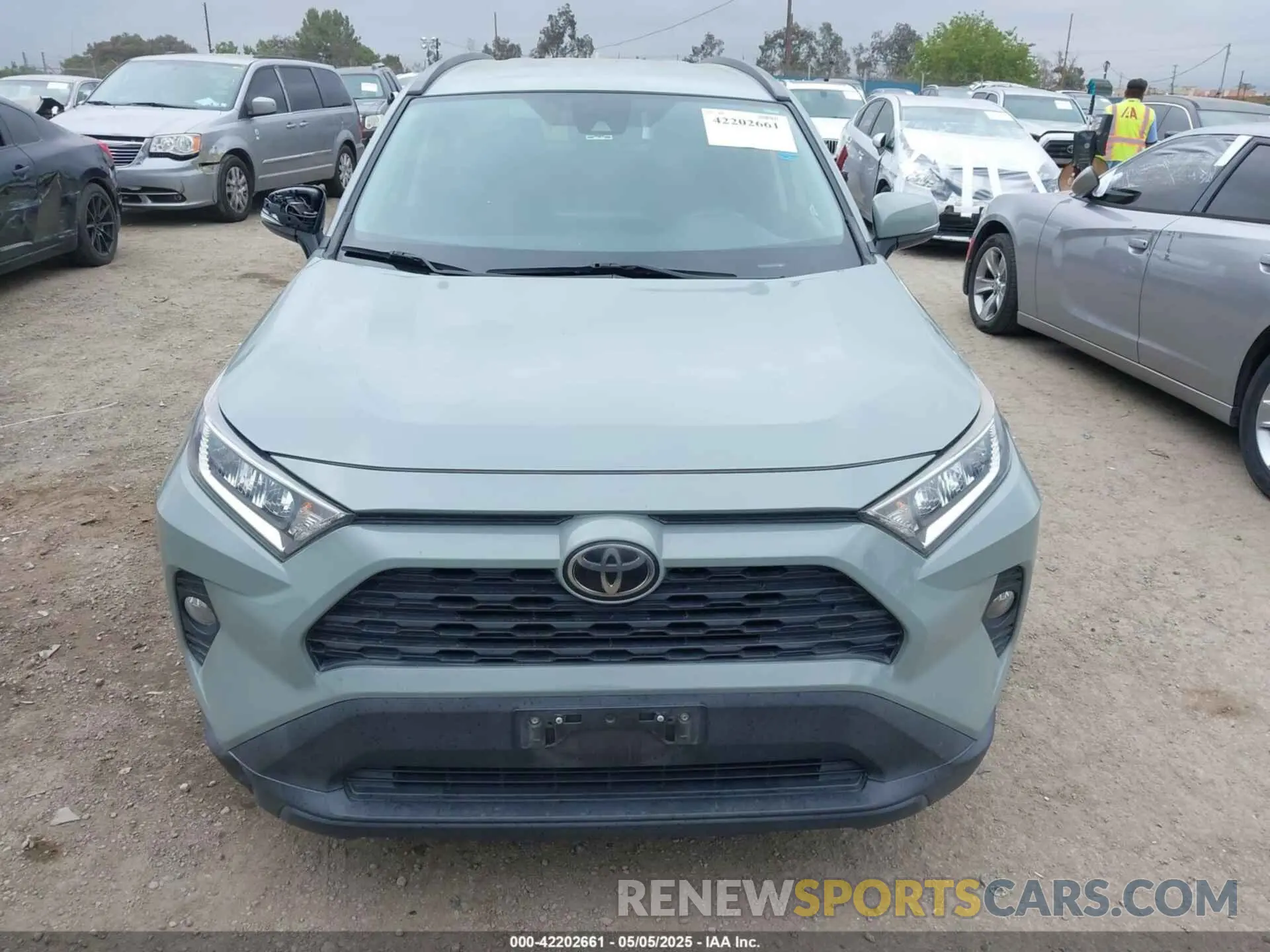 12 Фотография поврежденного автомобиля 2T3W1RFV9LW067906 TOYOTA RAV4 2020