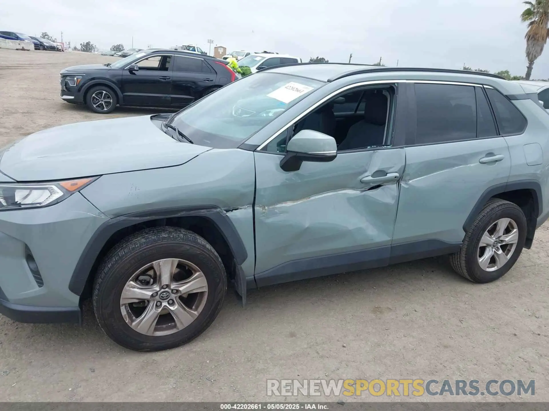 6 Фотография поврежденного автомобиля 2T3W1RFV9LW067906 TOYOTA RAV4 2020
