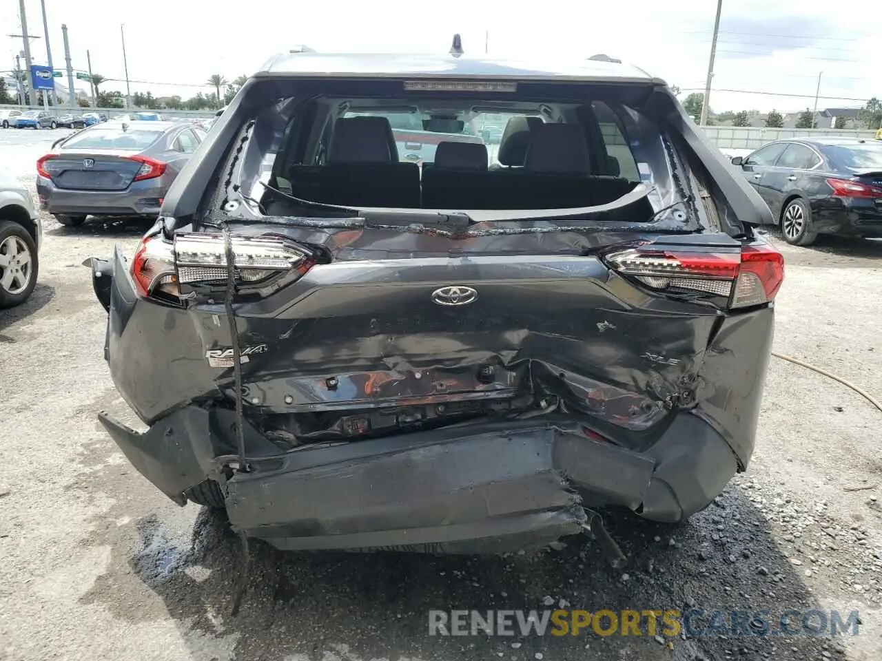 6 Photograph of a damaged car 2T3W1RFV9LW090456 TOYOTA RAV4 2020