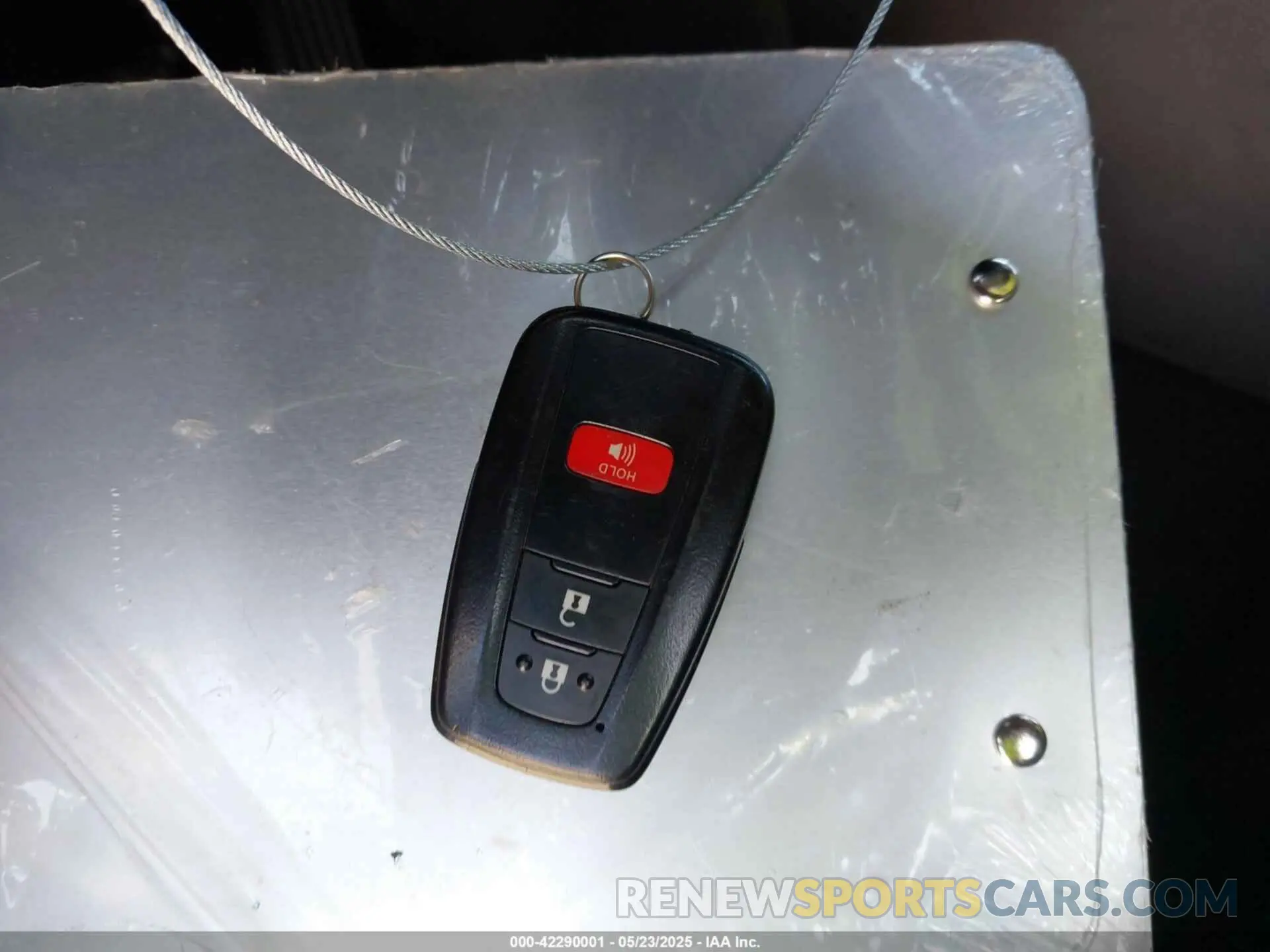 11 Photograph of a damaged car 2T3W1RFVXLC040120 TOYOTA RAV4 2020