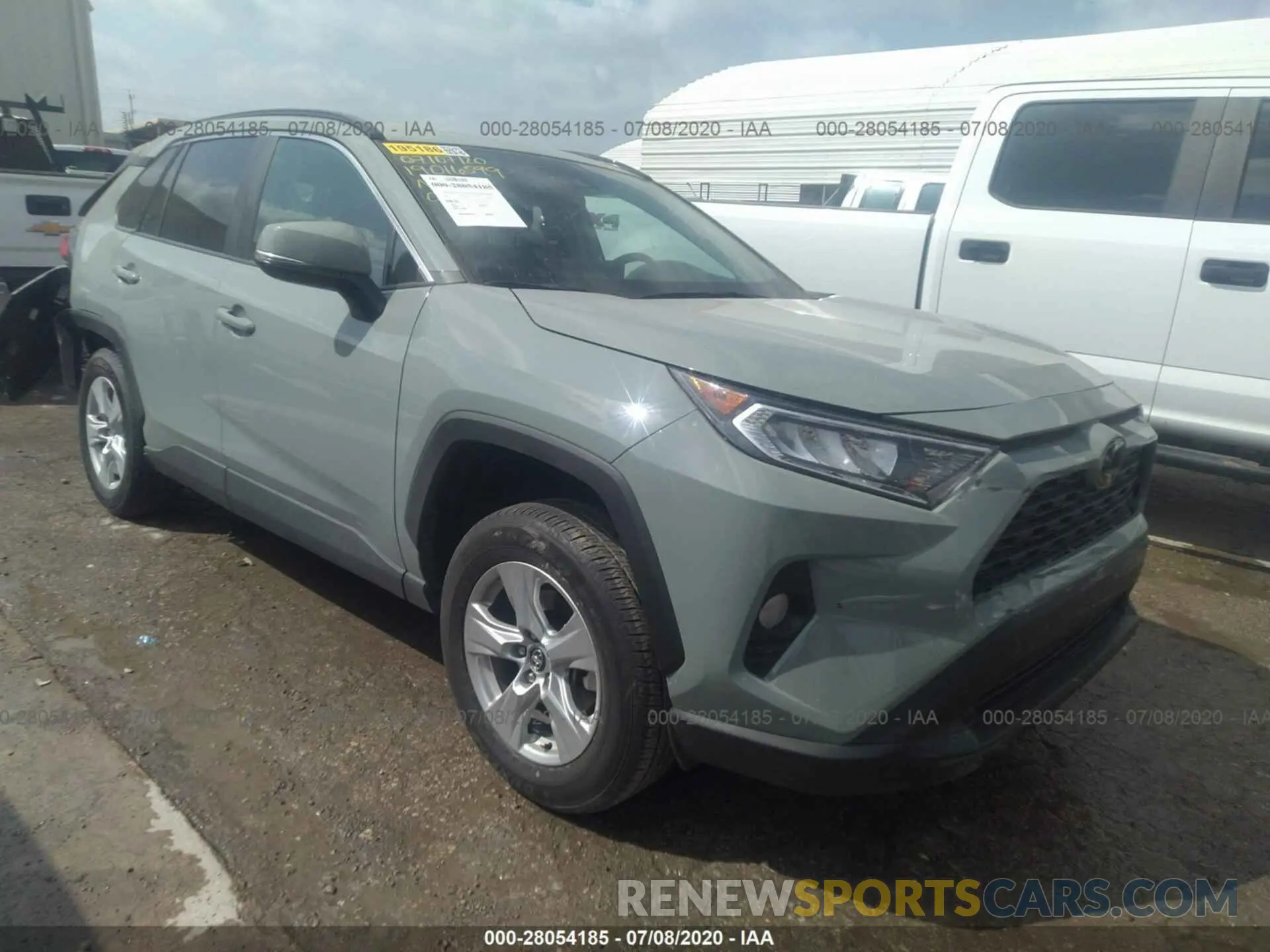 1 Photograph of a damaged car 2T3W1RFVXLC051800 TOYOTA RAV4 2020