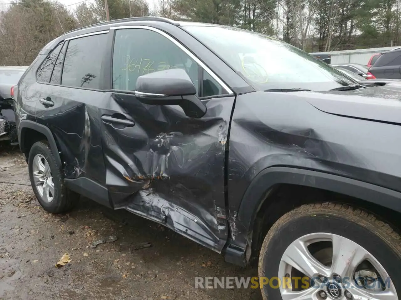 9 Photograph of a damaged car 2T3W1RFVXLC051814 TOYOTA RAV4 2020