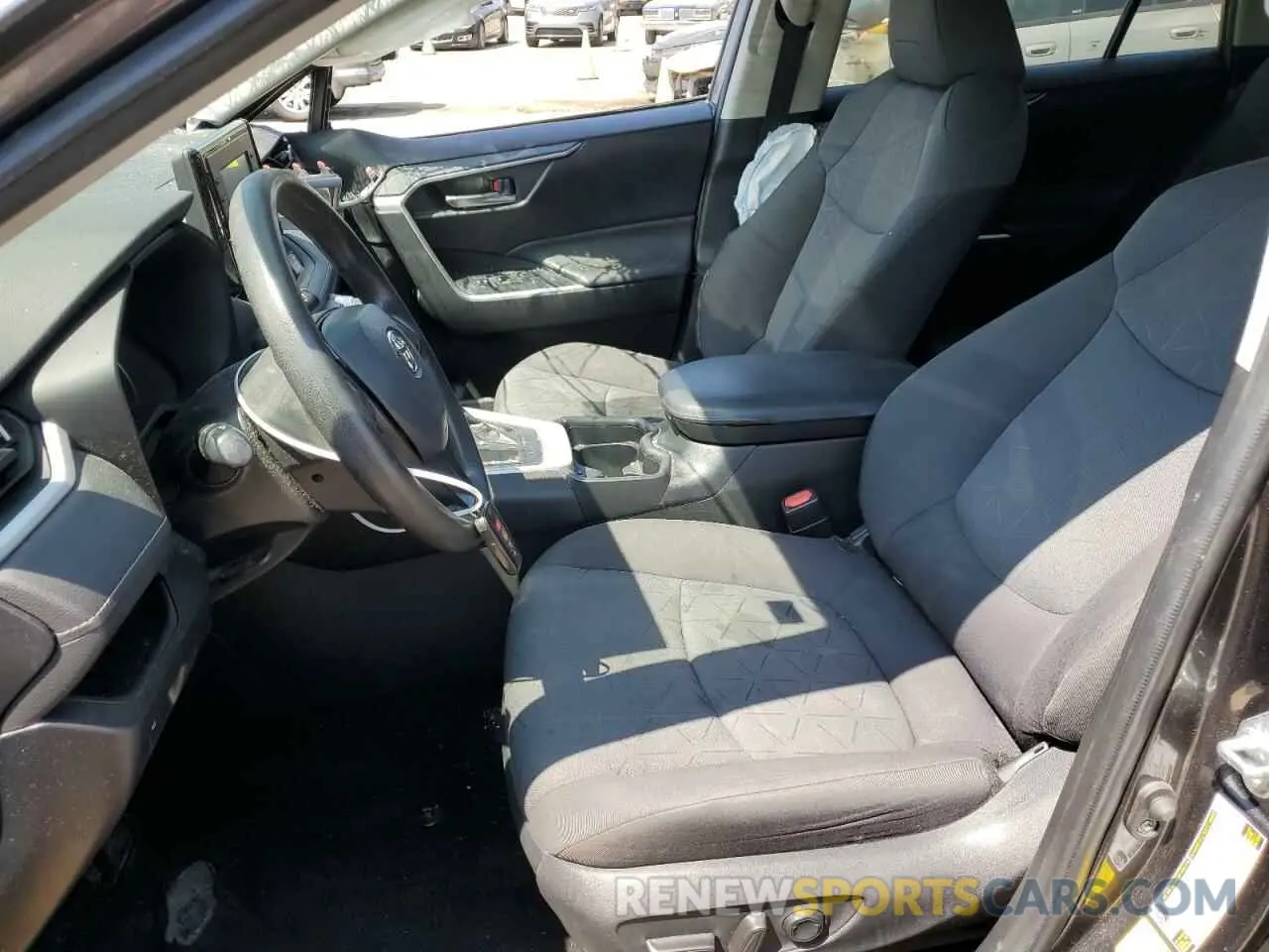 7 Фотография поврежденного автомобиля 2T3W1RFVXLC061355 TOYOTA RAV4 2020