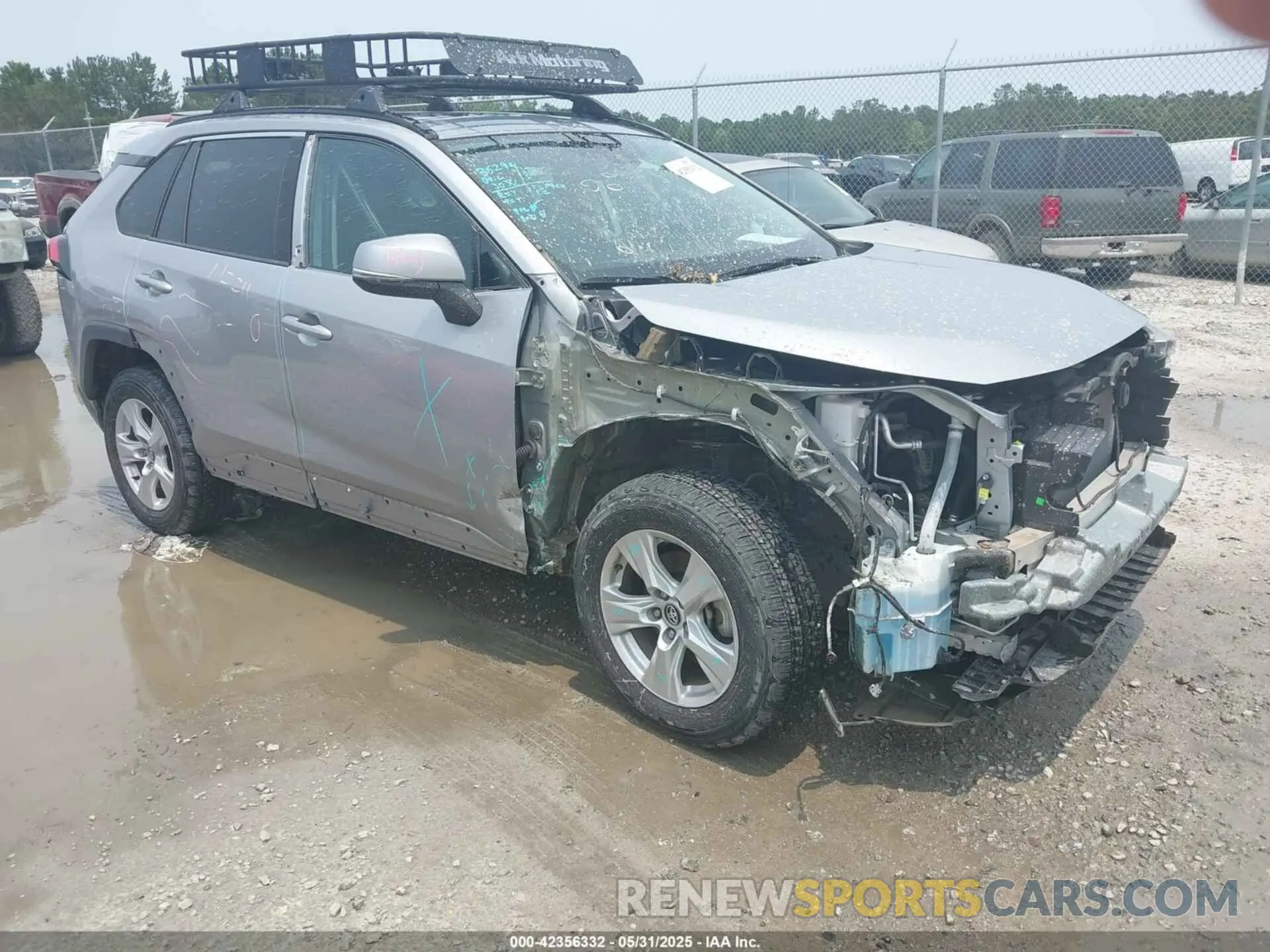 1 Photograph of a damaged car 2T3W1RFVXLC079578 TOYOTA RAV4 2020