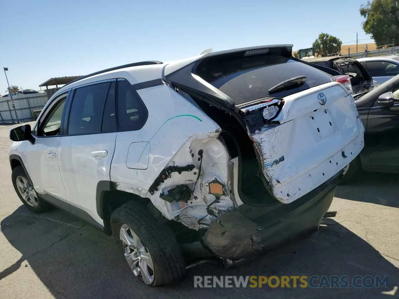 2 Photograph of a damaged car 2T3W1RFVXLW076047 TOYOTA RAV4 2020