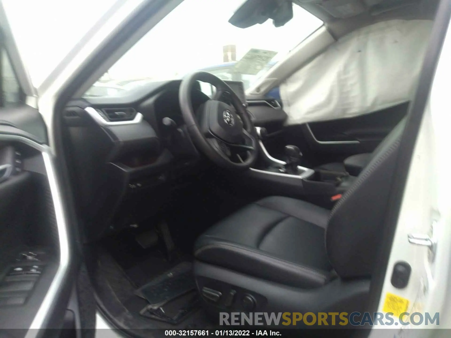 5 Photograph of a damaged car 4T3DWRFV7LU007356 TOYOTA RAV4 2020