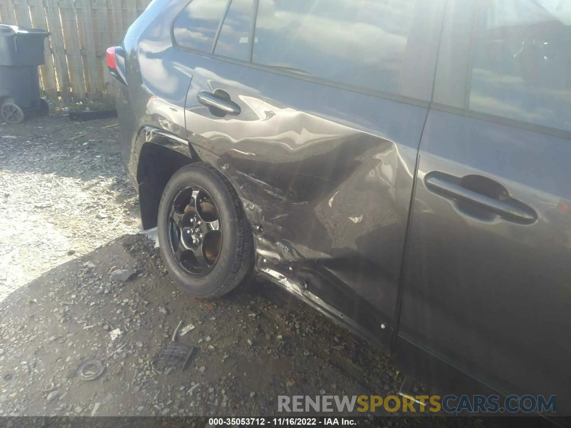 6 Photograph of a damaged car 4T3EWRFV1LU006725 TOYOTA RAV4 2020