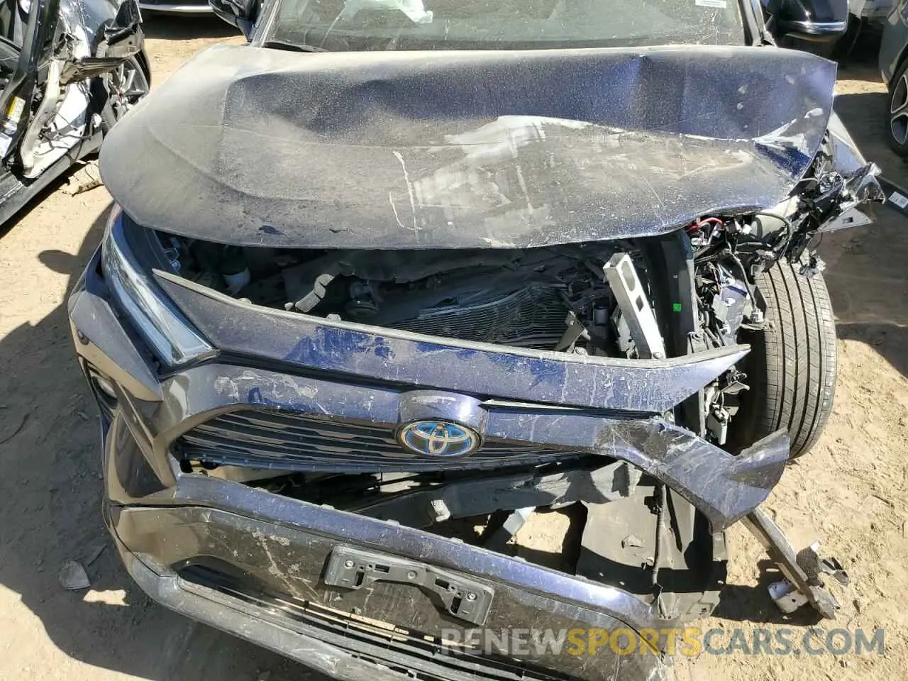 12 Photograph of a damaged car 4T3EWRFV4LU005861 TOYOTA RAV4 2020
