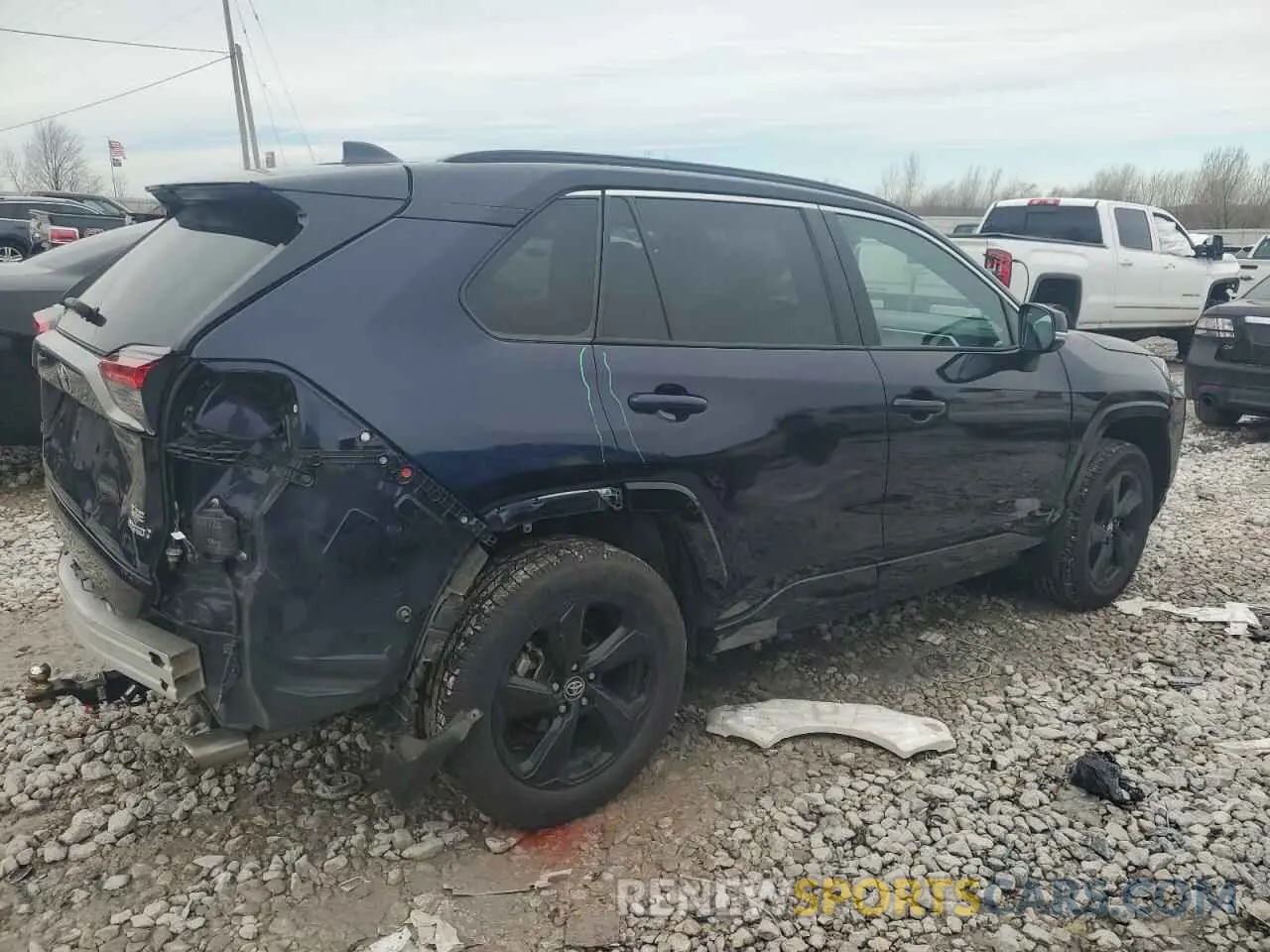 3 Фотография поврежденного автомобиля 4T3EWRFV7LU001433 TOYOTA RAV4 2020