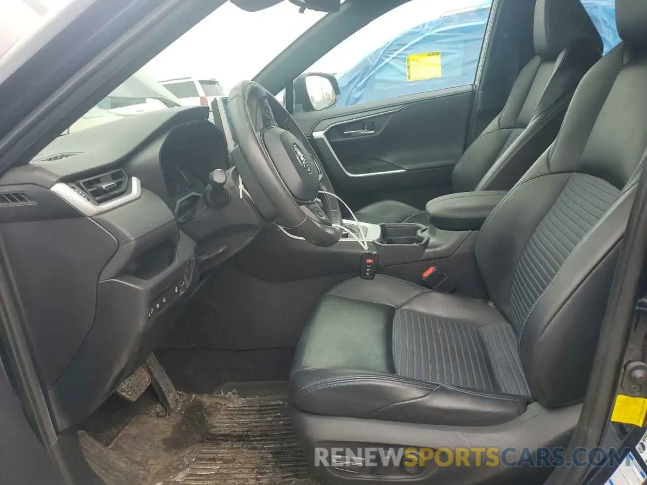 7 Фотография поврежденного автомобиля 4T3EWRFV7LU001433 TOYOTA RAV4 2020