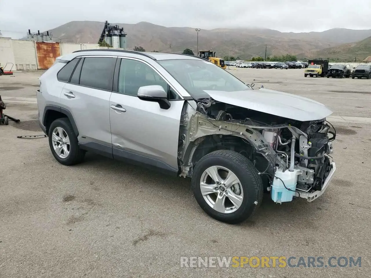 4 Photograph of a damaged car 4T3R6RFV5LU001836 TOYOTA RAV4 2020