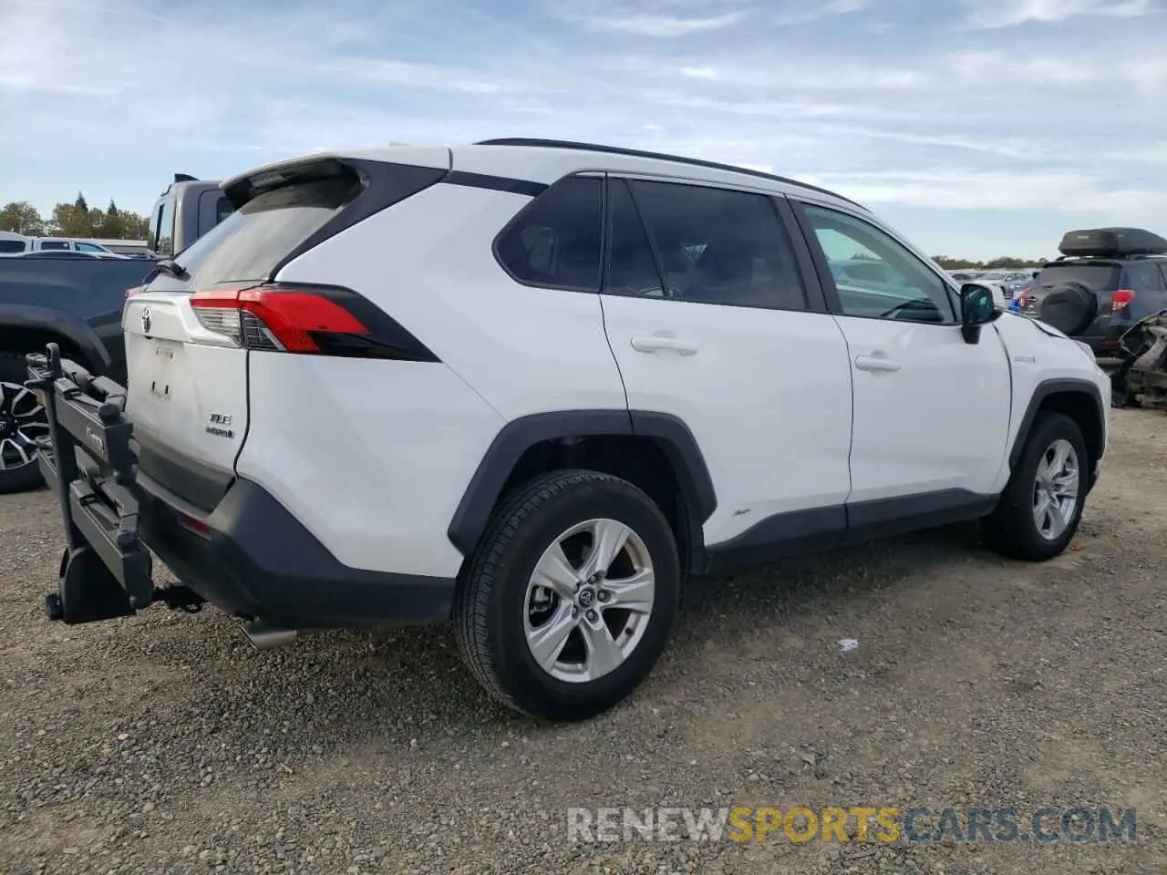 3 Photograph of a damaged car 4T3R6RFV5LU002615 TOYOTA RAV4 2020