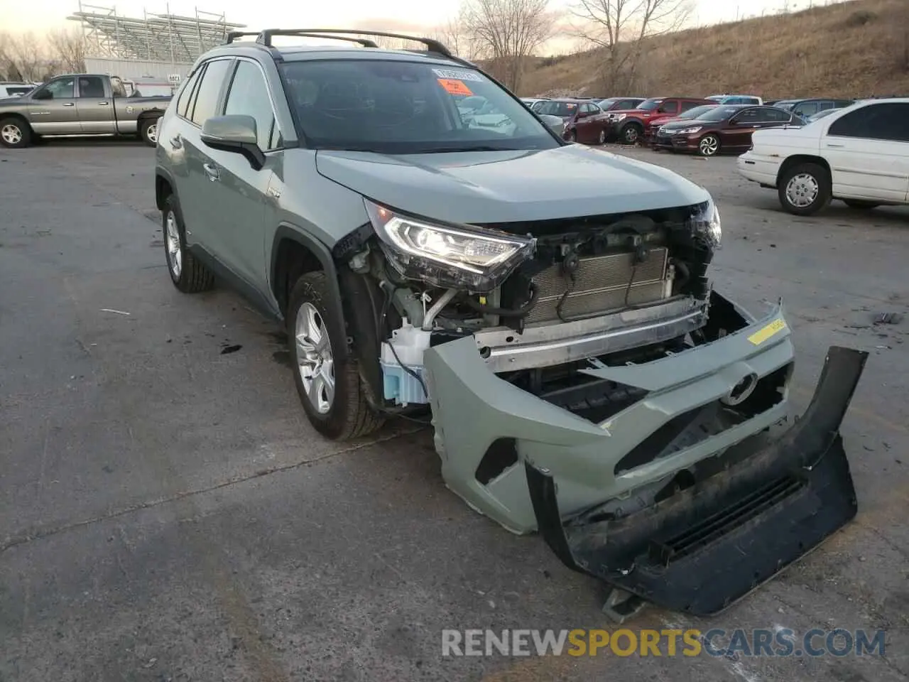 1 Photograph of a damaged car 4T3RWRFV2LU005522 TOYOTA RAV4 2020