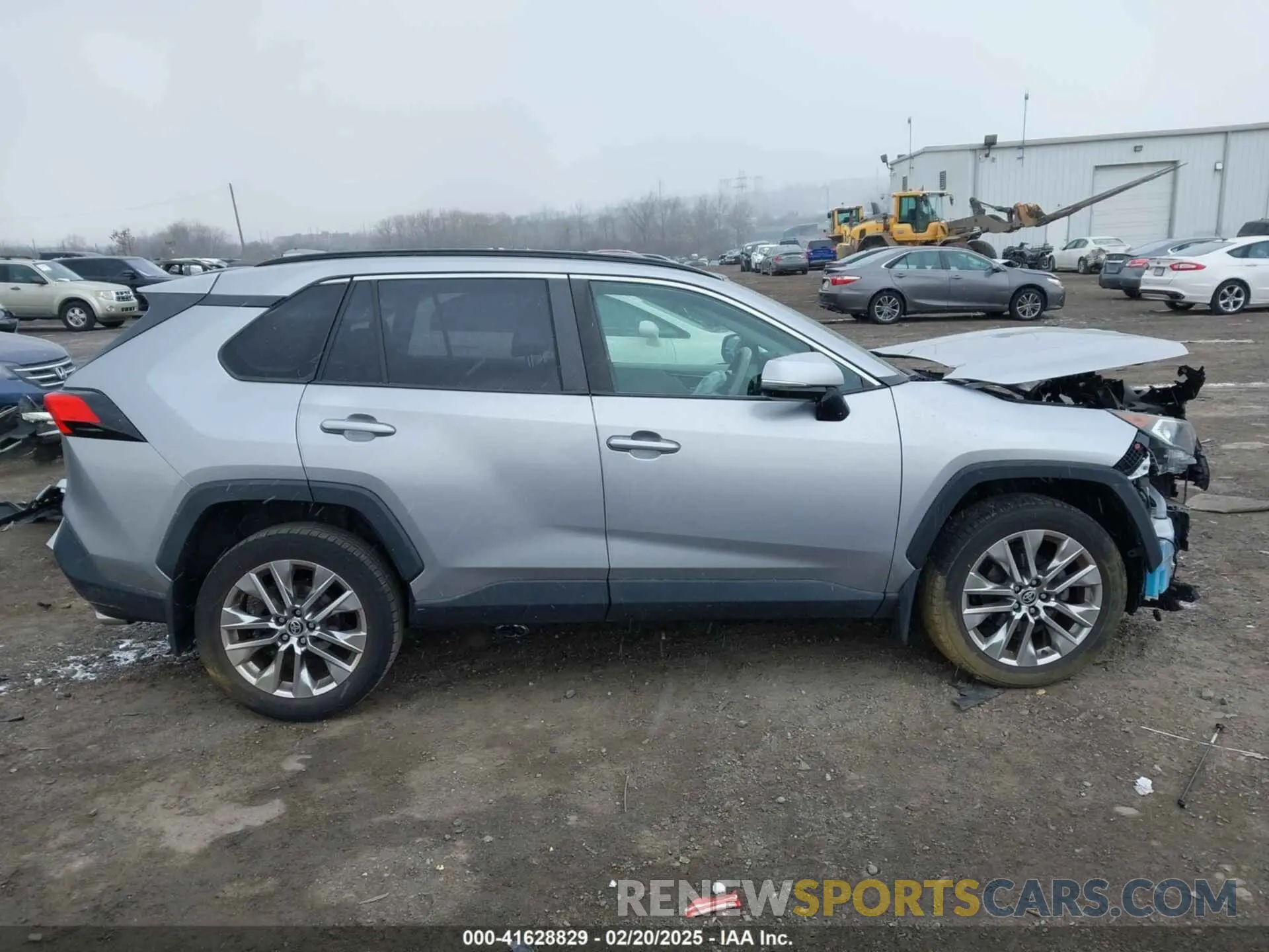 13 Фотография поврежденного автомобиля JTMA1RFV1LD056535 TOYOTA RAV4 2020