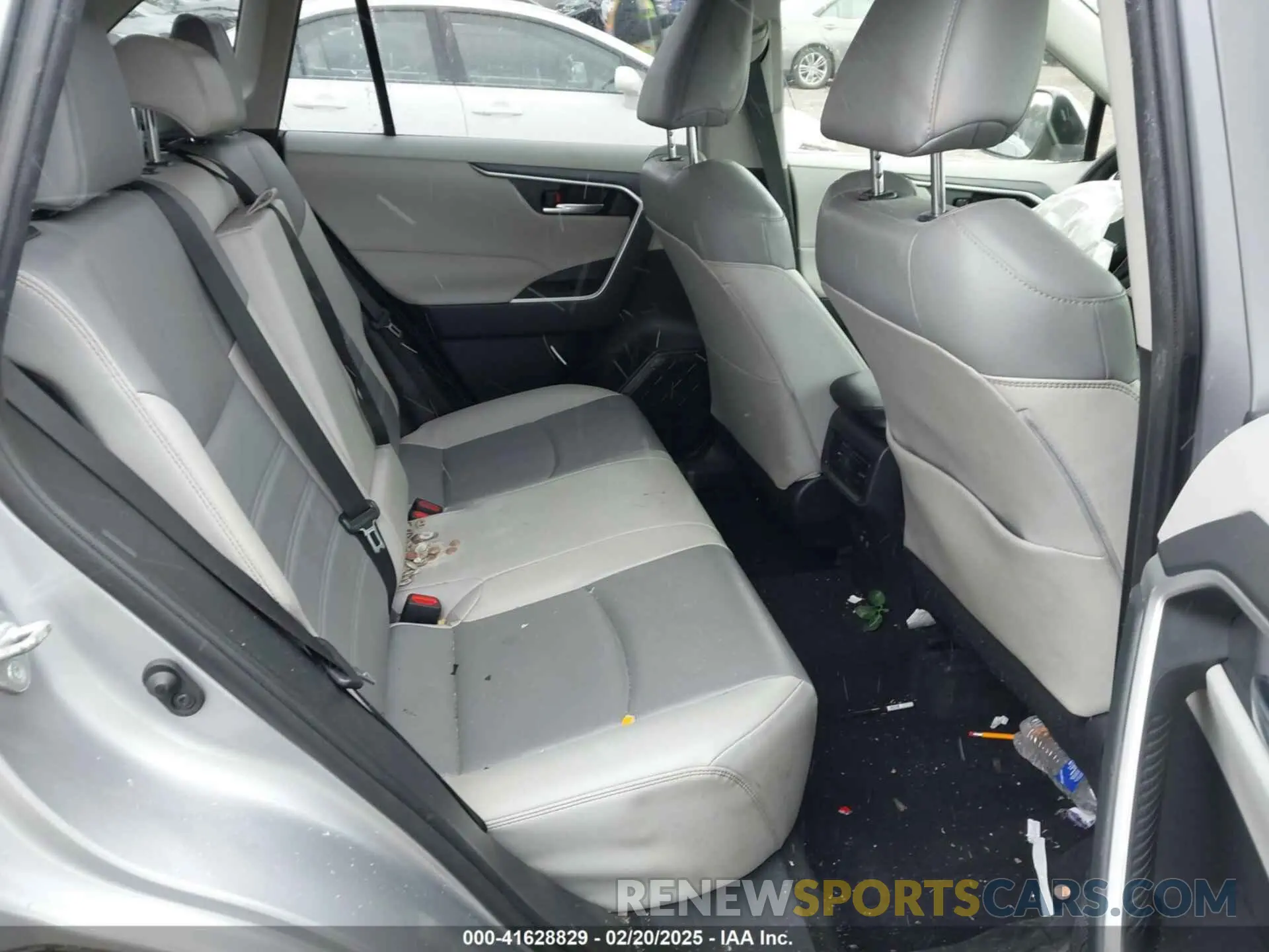 8 Фотография поврежденного автомобиля JTMA1RFV1LD056535 TOYOTA RAV4 2020