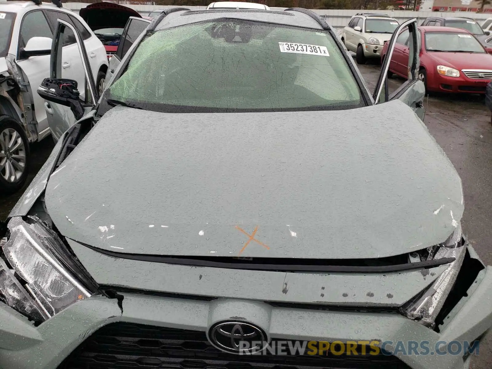 7 Photograph of a damaged car JTMA1RFV1LJ036481 TOYOTA RAV4 2020
