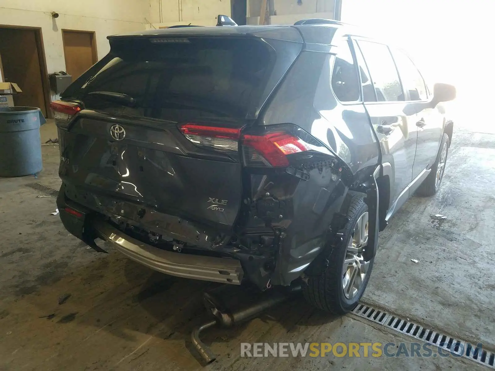 4 Photograph of a damaged car JTMA1RFV3LD057377 TOYOTA RAV4 2020