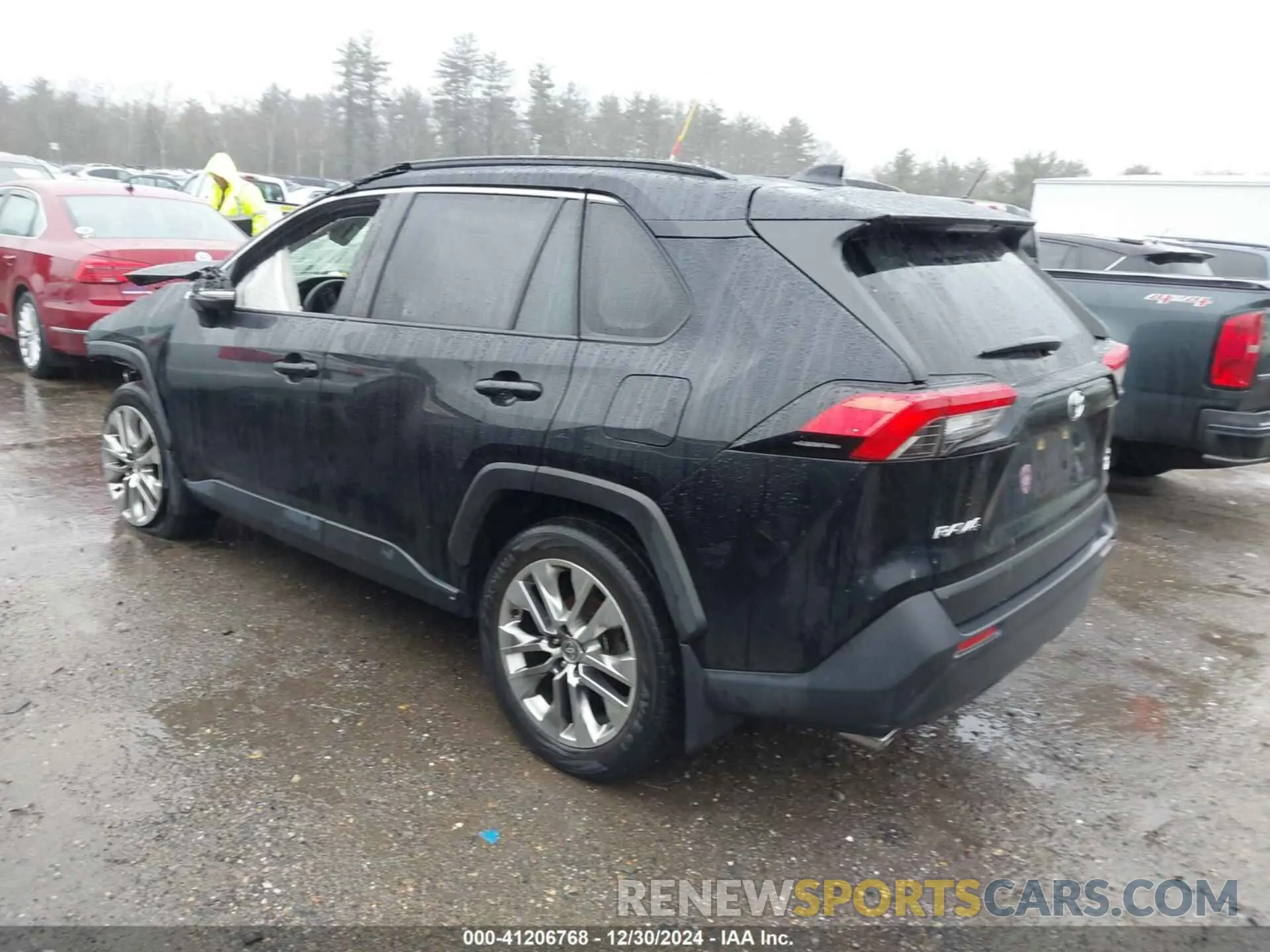 3 Фотография поврежденного автомобиля JTMA1RFV8LJ032198 TOYOTA RAV4 2020