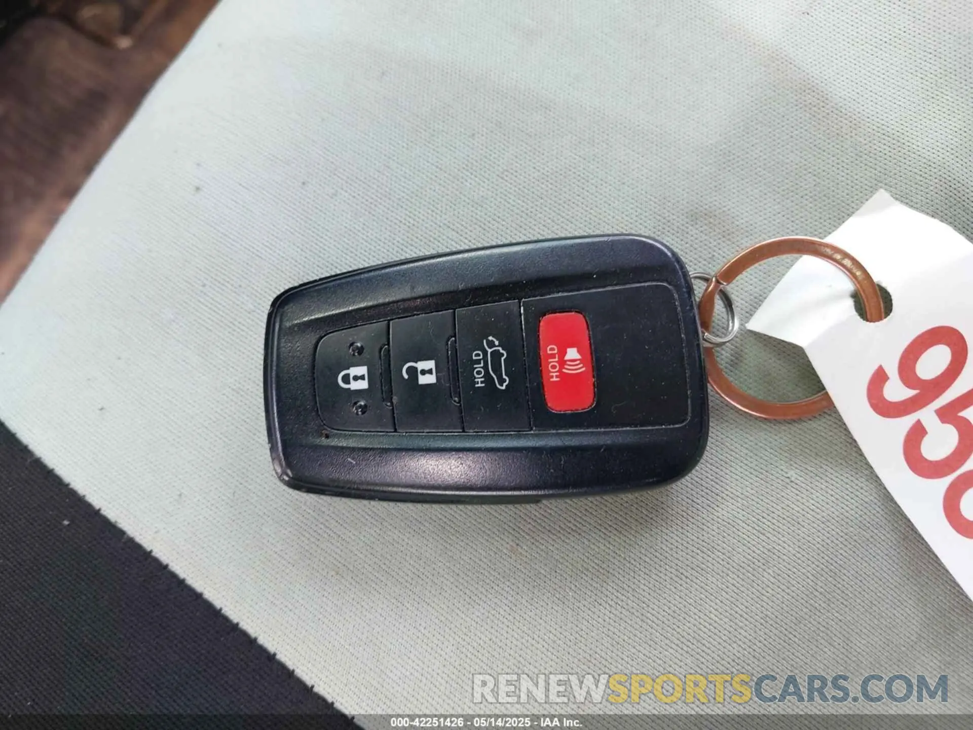 11 Фотография поврежденного автомобиля JTMA1RFV9LD067850 TOYOTA RAV4 2020