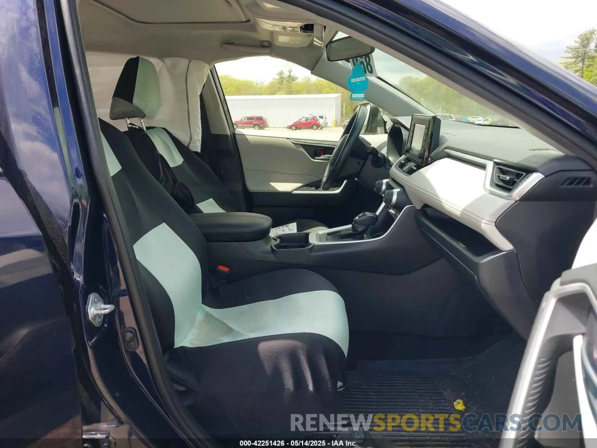 5 Фотография поврежденного автомобиля JTMA1RFV9LD067850 TOYOTA RAV4 2020
