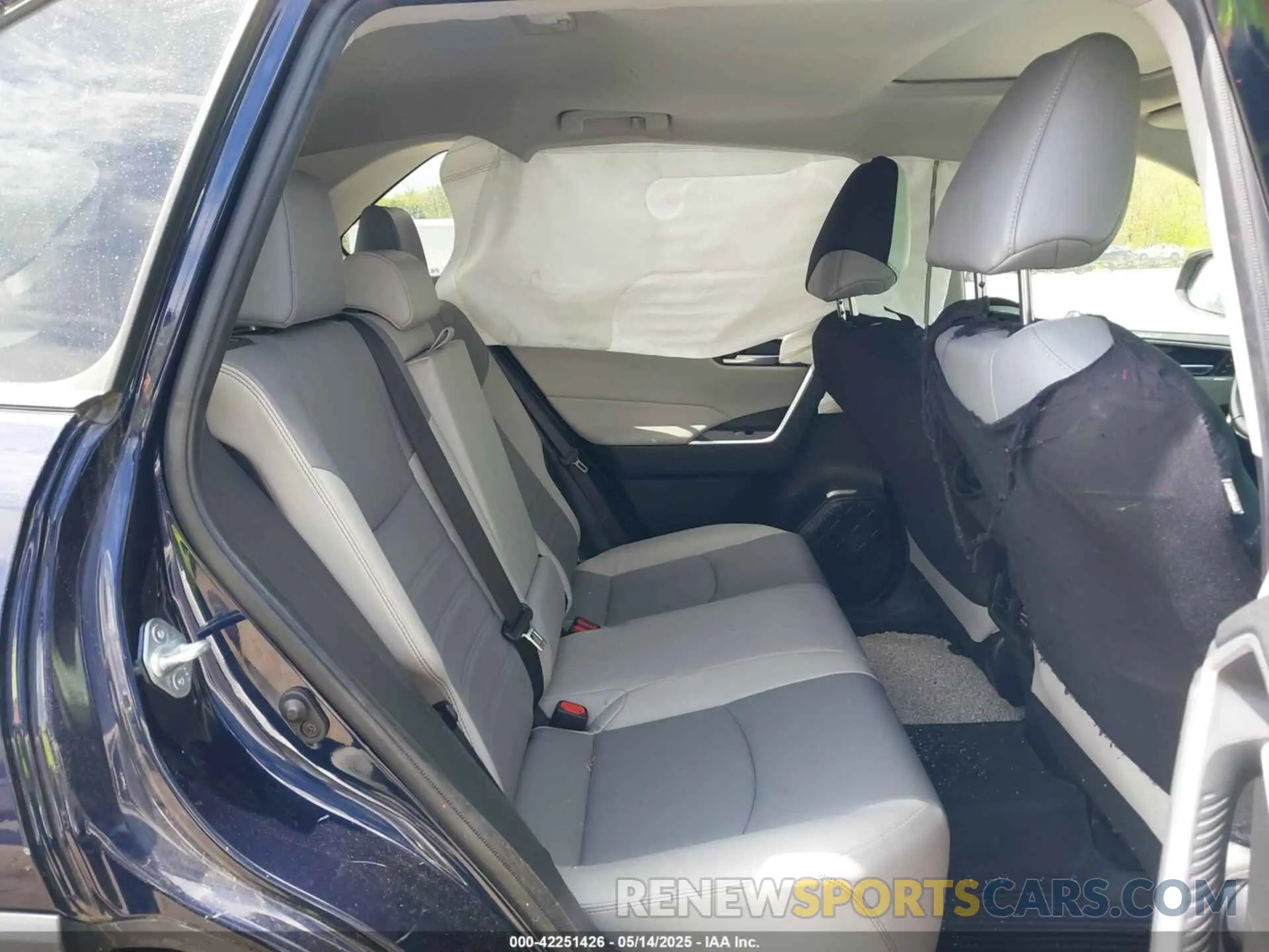 8 Фотография поврежденного автомобиля JTMA1RFV9LD067850 TOYOTA RAV4 2020