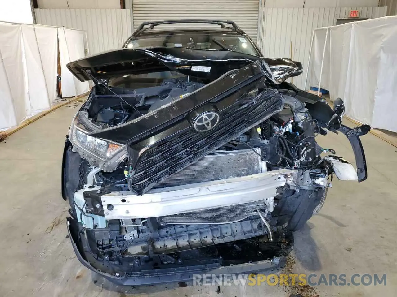 5 Photograph of a damaged car JTMC1RFV3LJ021666 TOYOTA RAV4 2020