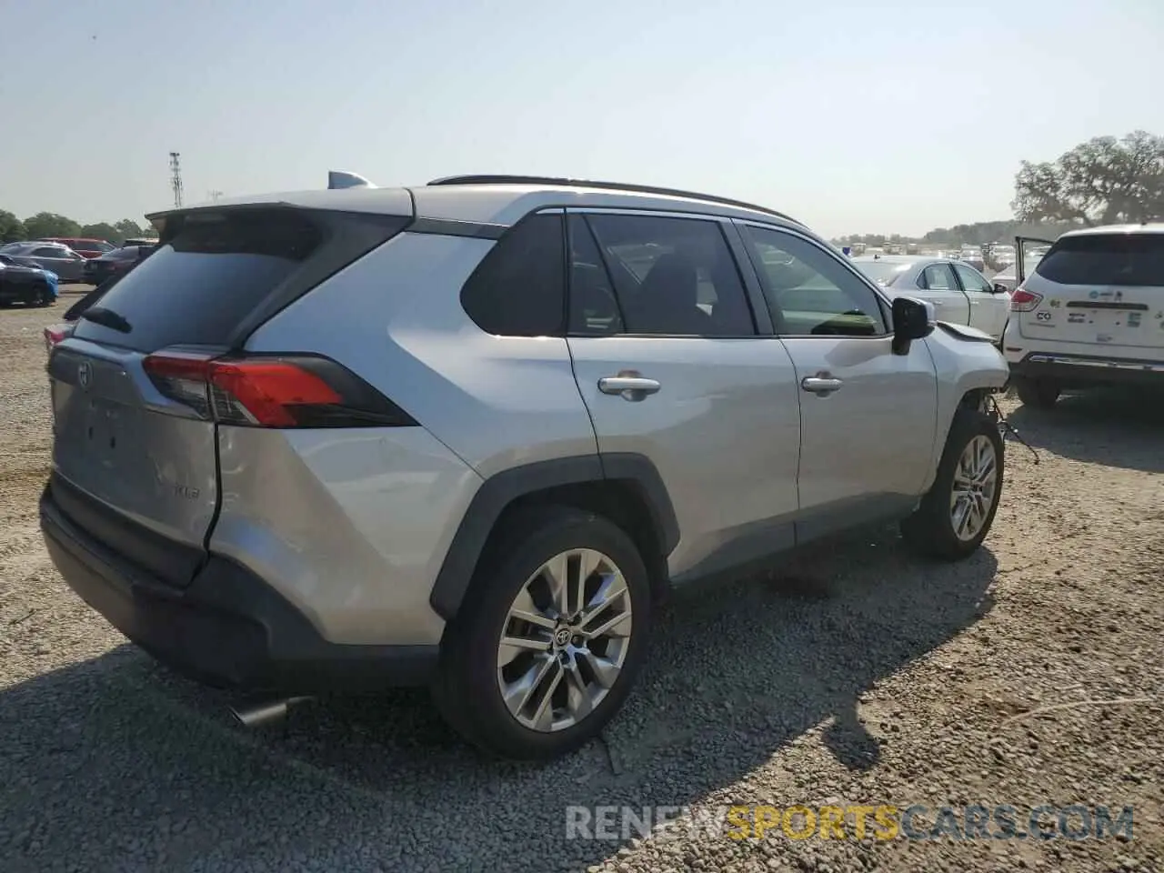 3 Фотография поврежденного автомобиля JTMC1RFV4LJ021112 TOYOTA RAV4 2020