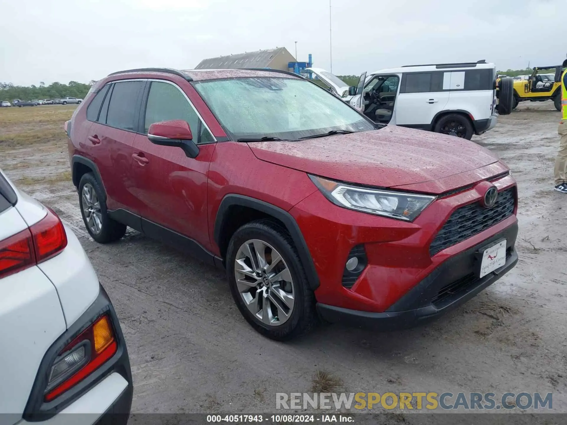 1 Photograph of a damaged car JTMC1RFV6LJ017224 TOYOTA RAV4 2020