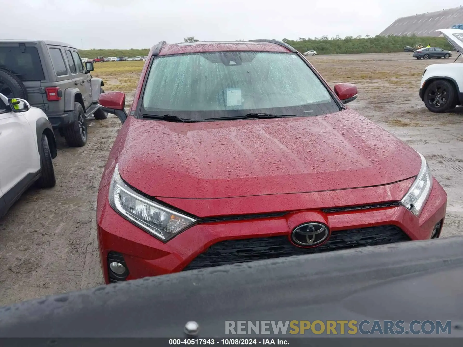 11 Photograph of a damaged car JTMC1RFV6LJ017224 TOYOTA RAV4 2020