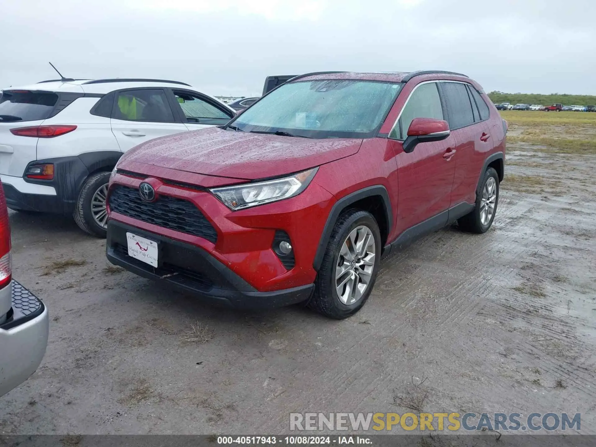 2 Photograph of a damaged car JTMC1RFV6LJ017224 TOYOTA RAV4 2020