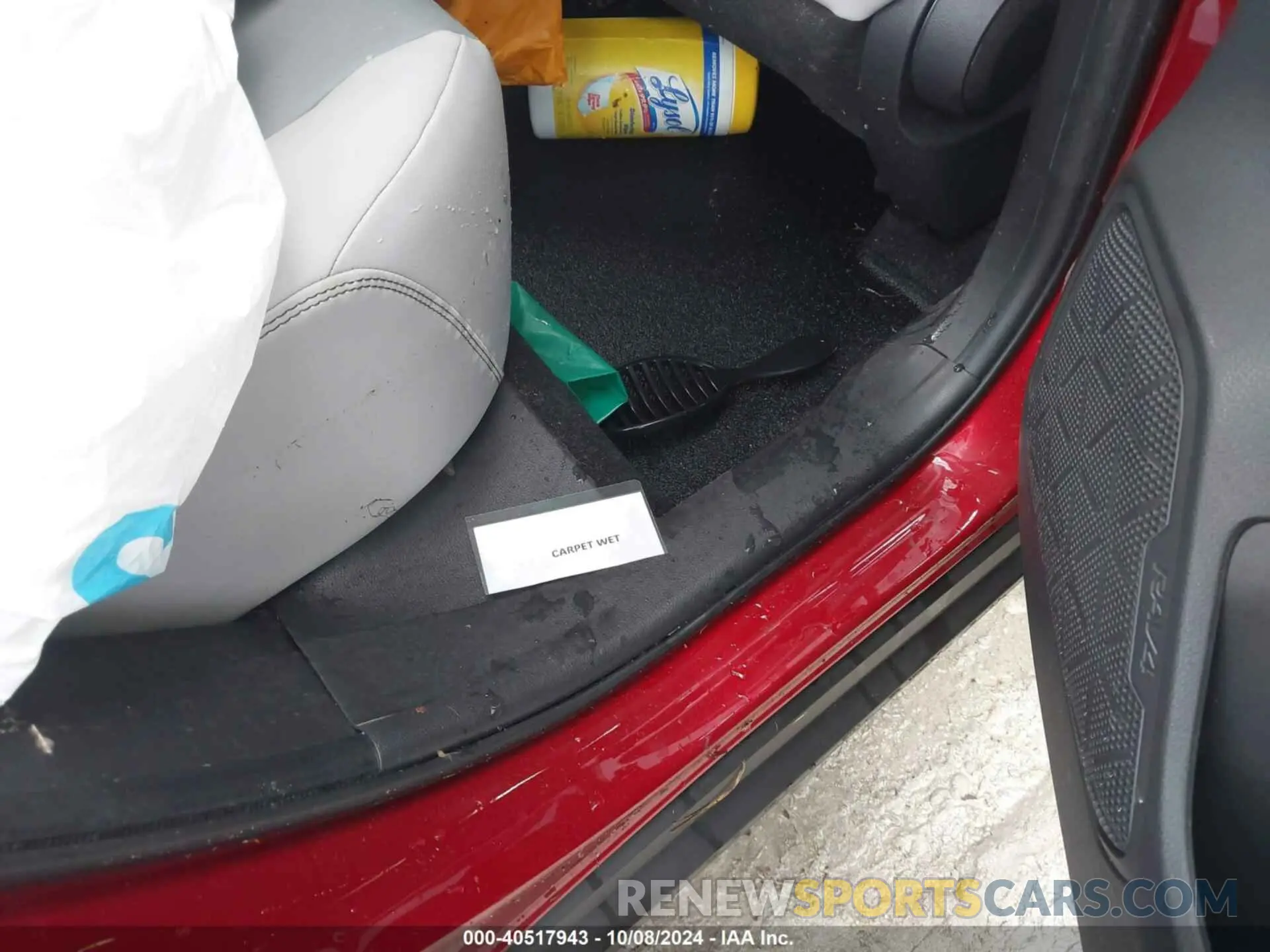 8 Photograph of a damaged car JTMC1RFV6LJ017224 TOYOTA RAV4 2020