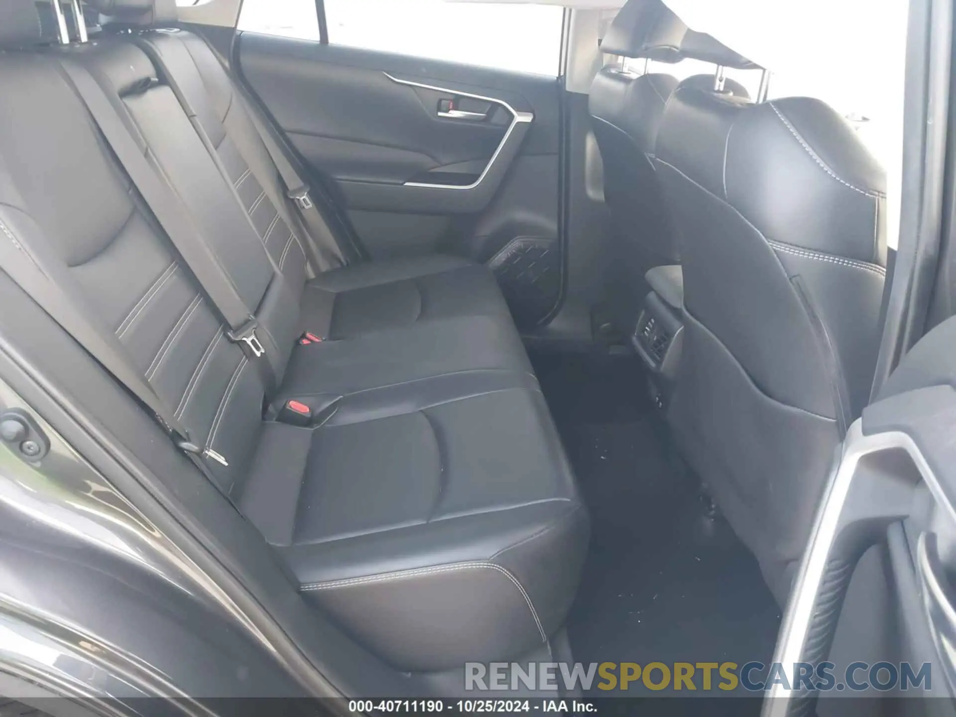 8 Фотография поврежденного автомобиля JTMC1RFV7LJ019063 TOYOTA RAV4 2020
