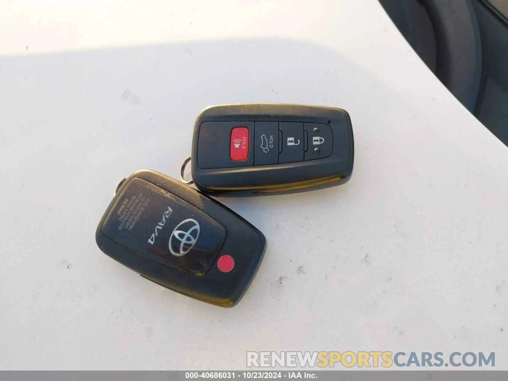 11 Photograph of a damaged car JTMC1RFVXLD517529 TOYOTA RAV4 2020