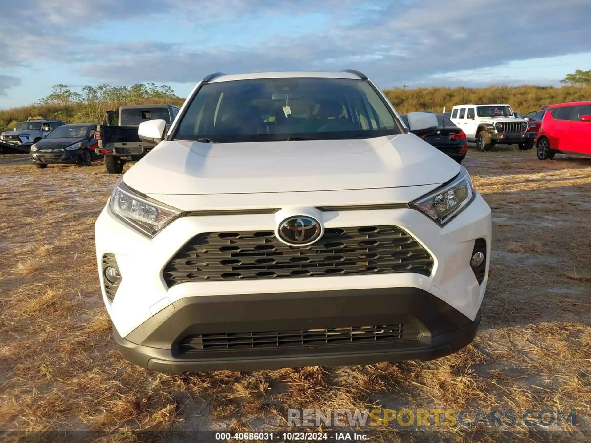 12 Photograph of a damaged car JTMC1RFVXLD517529 TOYOTA RAV4 2020