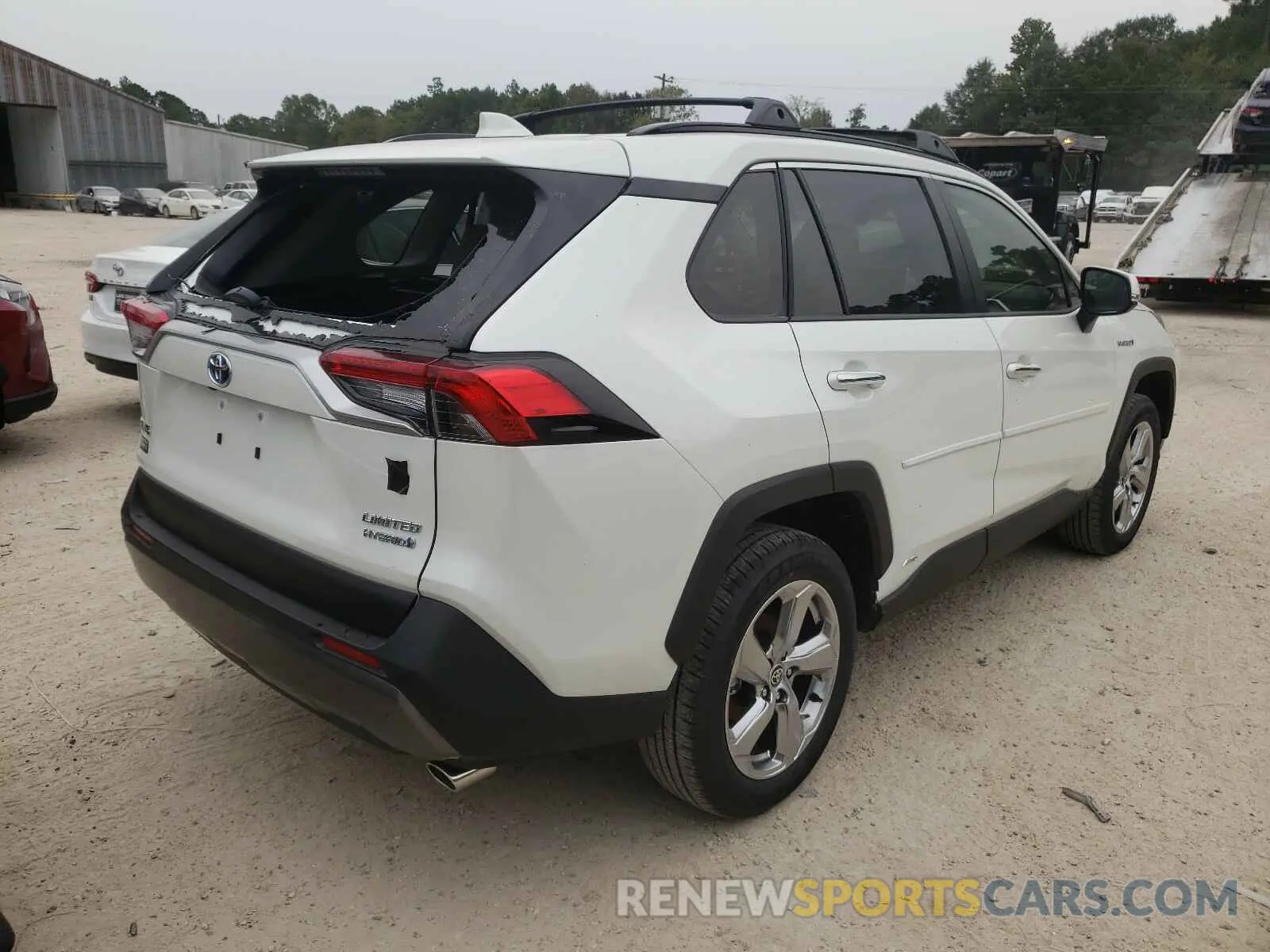 4 Photograph of a damaged car JTMD6RFV1LD501709 TOYOTA RAV4 2020