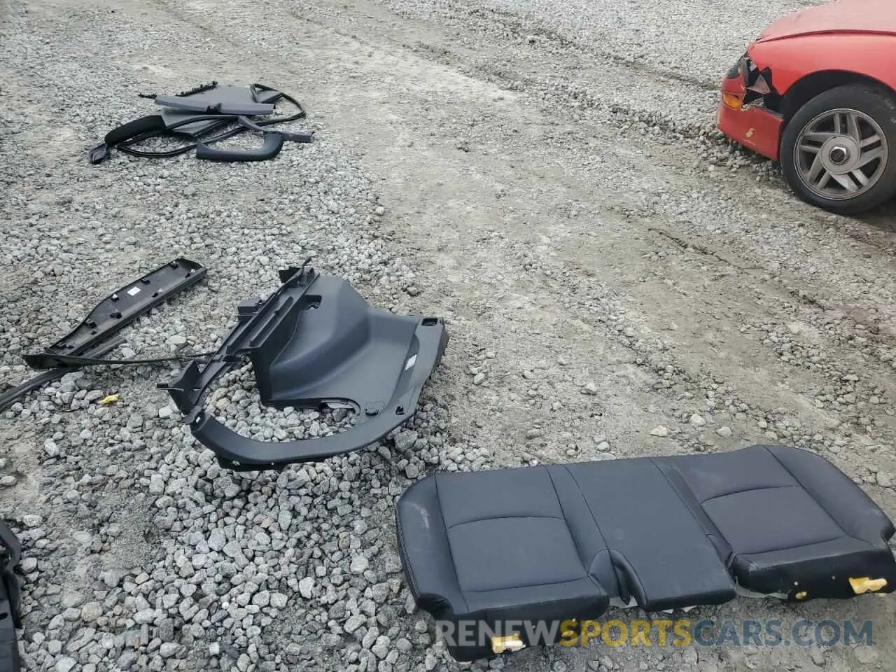 13 Photograph of a damaged car JTMD6RFVXLD003556 TOYOTA RAV4 2020