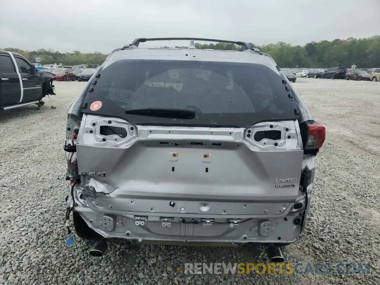 6 Photograph of a damaged car JTMD6RFVXLD003556 TOYOTA RAV4 2020