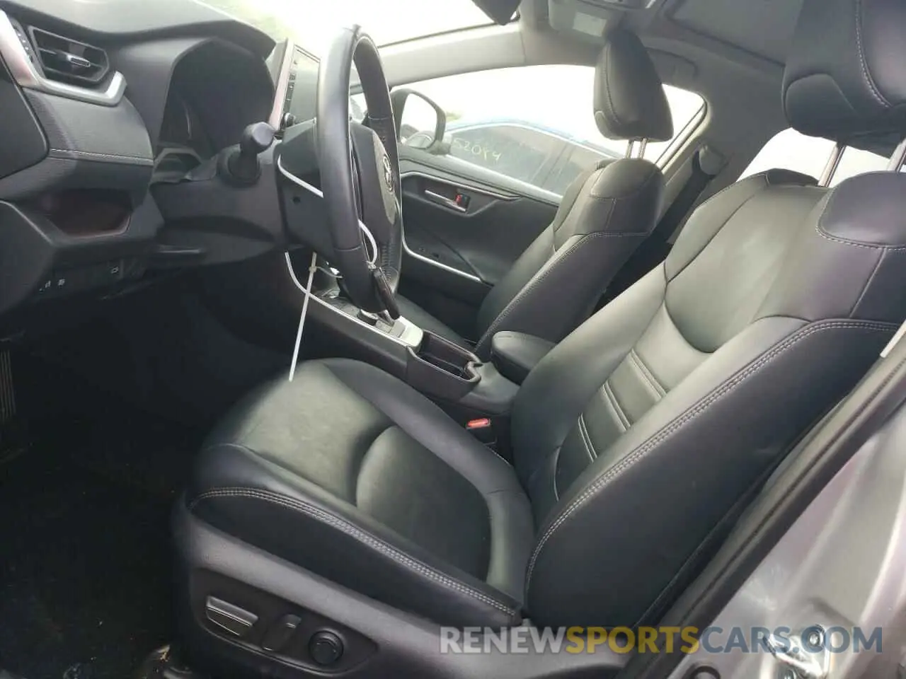 7 Photograph of a damaged car JTMD6RFVXLD003556 TOYOTA RAV4 2020